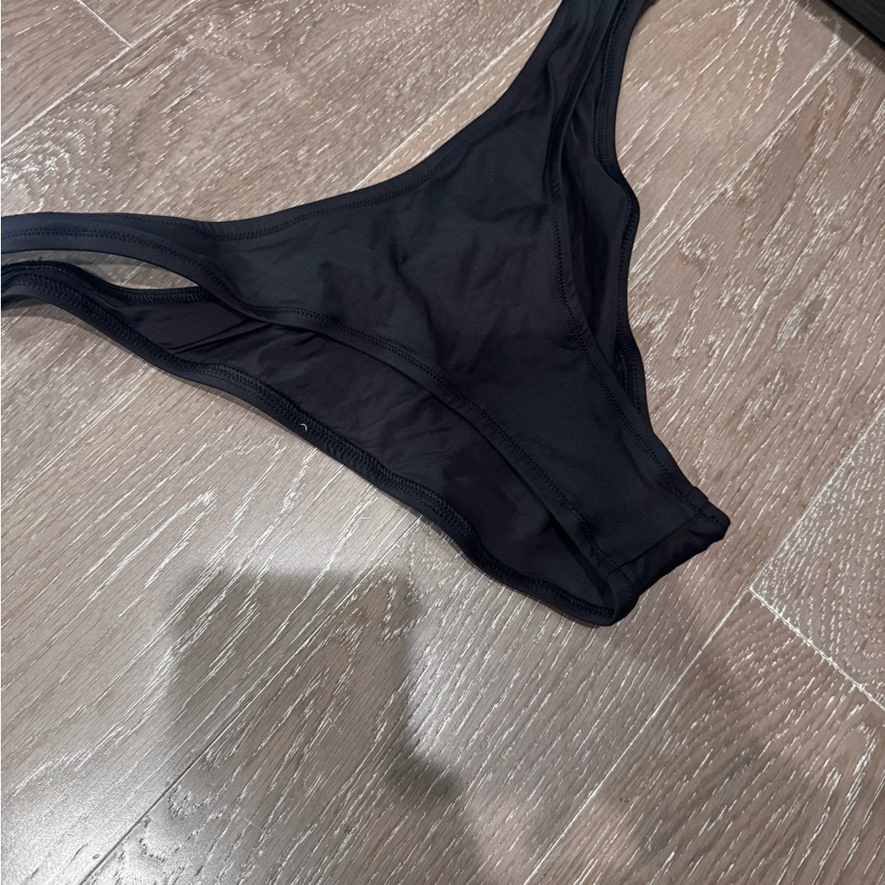 Skims Classic Black Women's Swim Bottom Size Large